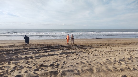 Hallan sin vida a una mujer en las playas de Pinamar y se investiga un posible caso de violencia de género