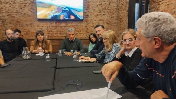 Gustavo Barrera viajó a Tandil para sumar apoyo por el feriado del 12 de octubre