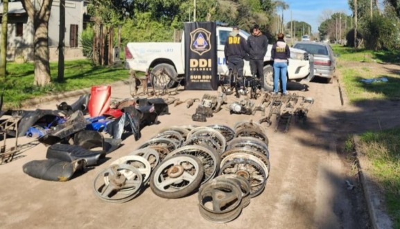 Madariaga: Desarticulan a una banda que robaba motos y operaba un desarmadero ilegal