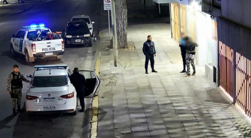 Partido de La Costa: aprehenden a una pareja por un robo en Nueva Atlantis gracias a las cámaras municipales