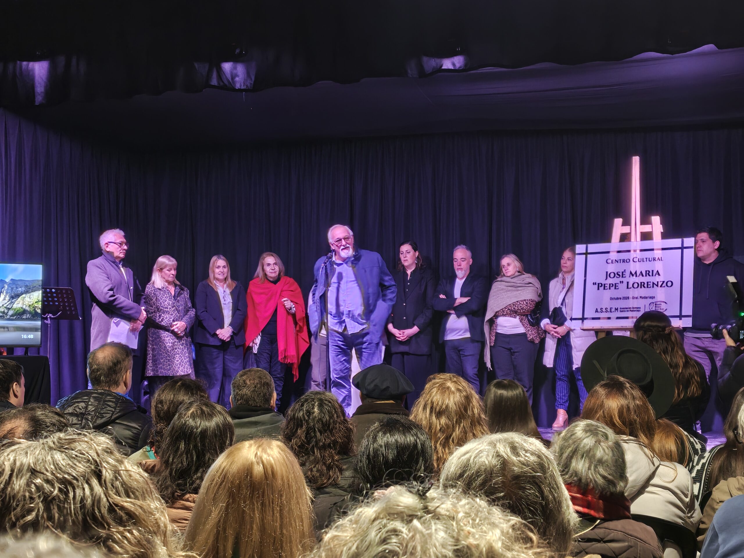 Multitudinaria inauguración del centro cultural de ASSEM en Madariaga