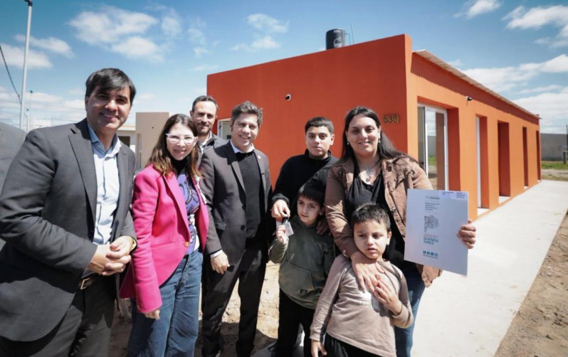 Castelli: Kicillof inauguró un Centro de Desarrollo Infantil y entregó viviendas paralizadas por el Gobierno nac…